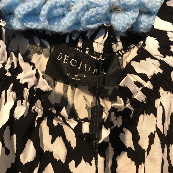 Black & White Decjuba Top Size M Leopard Print Hi Low - Picture 3 of 4